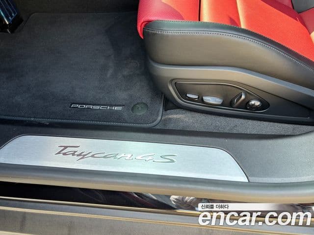 Porsche 타이칸 4S, 2025 16