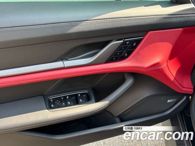 Porsche 타이칸 4S, 2025 17