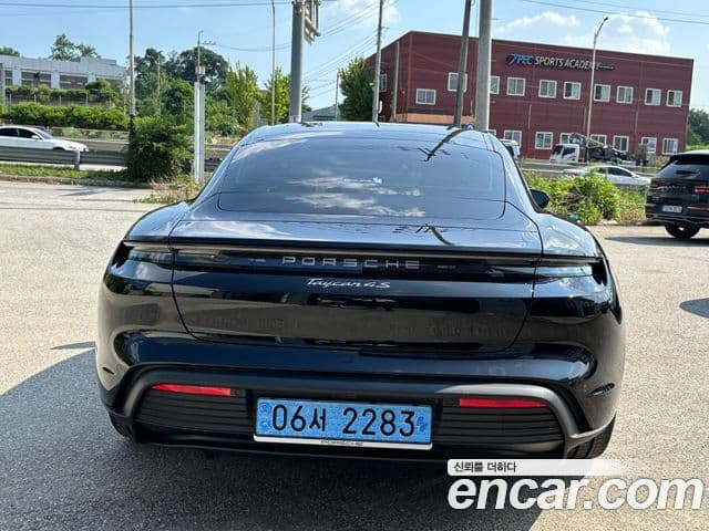Porsche 타이칸 4S, 2025 20