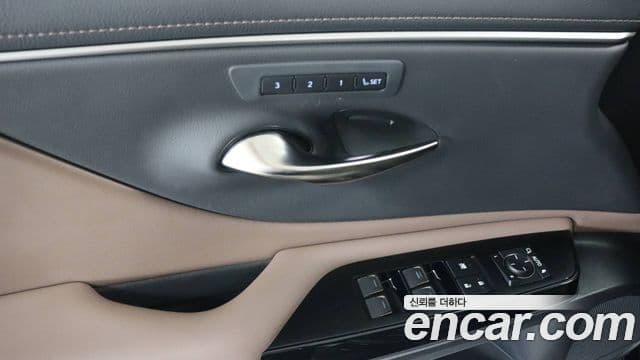 Lexus ES300h 7세대 Luxury Plus, 2025 10