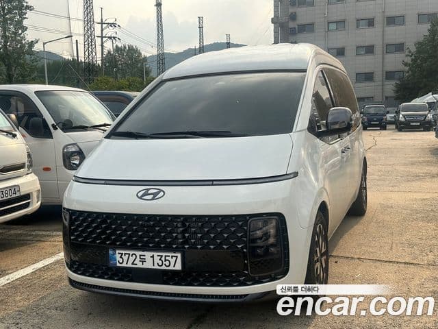Hyundai Staria лимузин, 2023 1