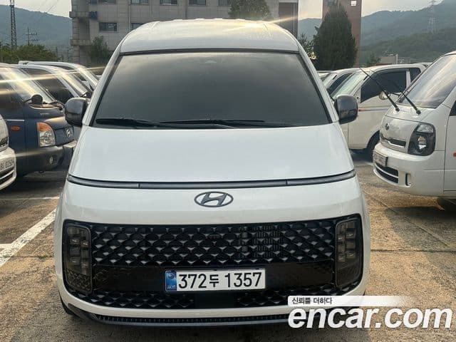 Hyundai Staria лимузин, 2023 2