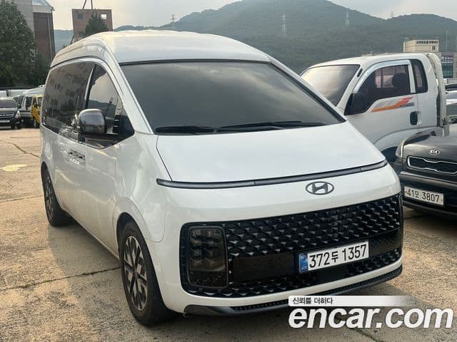 Hyundai Staria лимузин, 2023 3