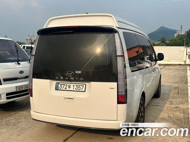 Hyundai Staria лимузин, 2023 6