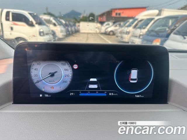 Hyundai Staria лимузин, 2023 8