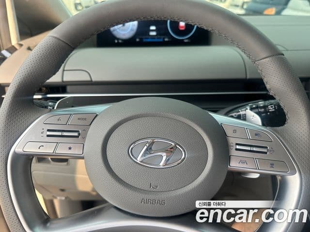 Hyundai Staria лимузин, 2023 12