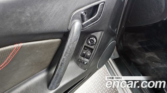 Hyundai 투스카니 люксовая версия, 2005 17