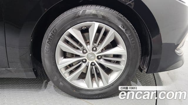 Hyundai Grandeur HG HG240 Modern Collection, 2017 все фото