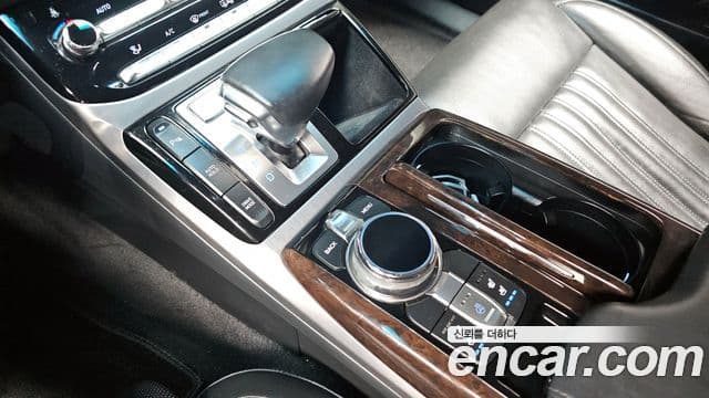 Genesis EQ900 Luxury, 2016 9