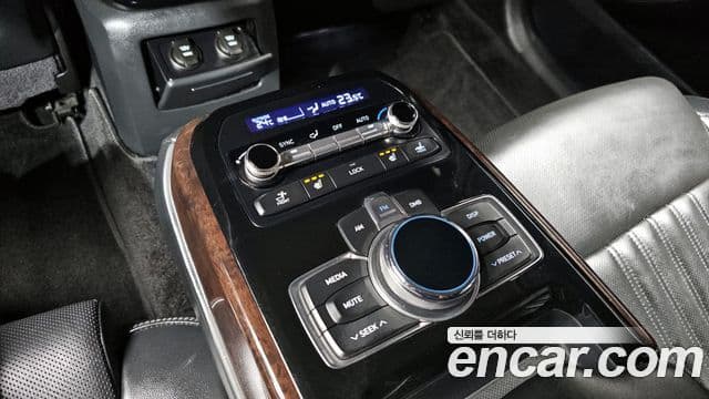 Genesis EQ900 Luxury, 2016 19
