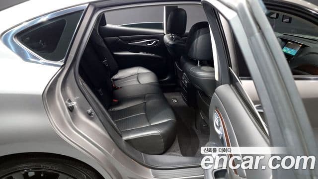 Infiniti M56 Y51, 2011 12