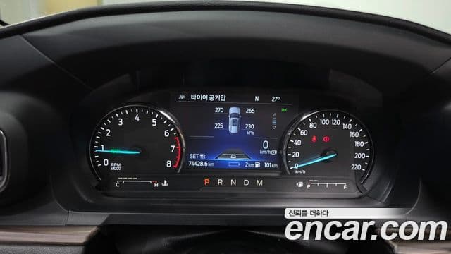 Ford Explorer 6세대, 2020 8