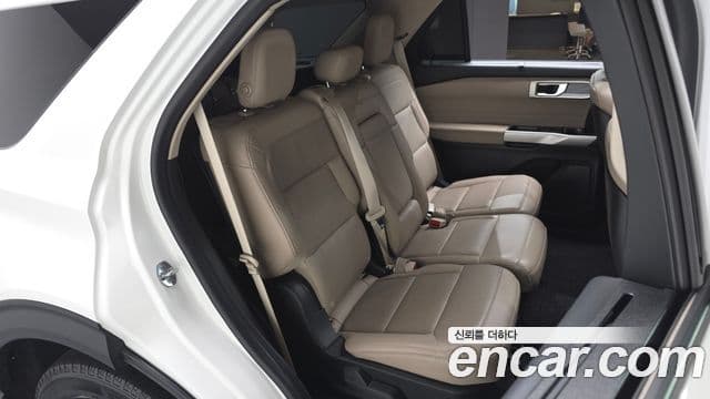Ford Explorer 6세대, 2020 12