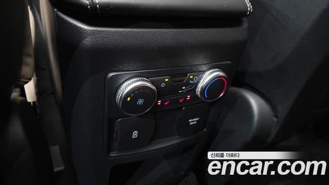 Ford Explorer 6세대, 2020 19