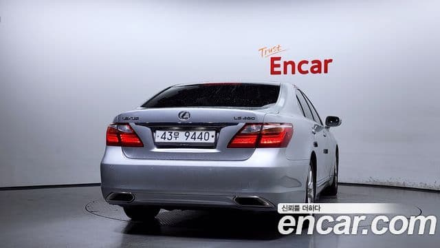 Lexus LS460 XF40, 2012 4