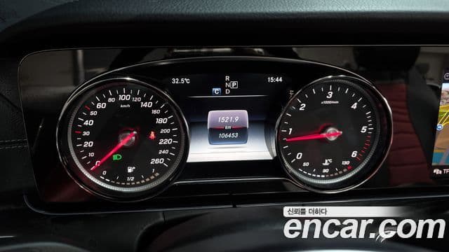 Mercedes-Benz E-класс W213 E220d кабриолет, 2018 8