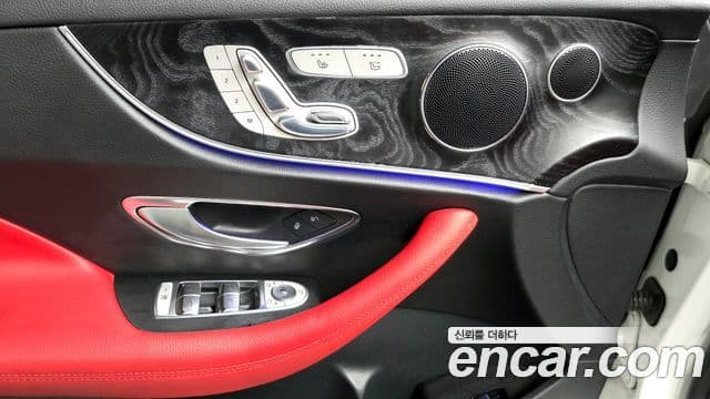 Mercedes-Benz E-класс W213 E220d кабриолет, 2018 17