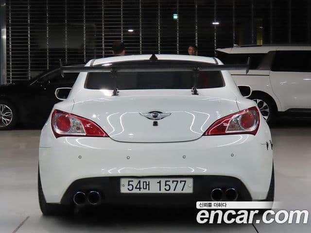 Hyundai Genesis купе 200 турбо P, 2010 4