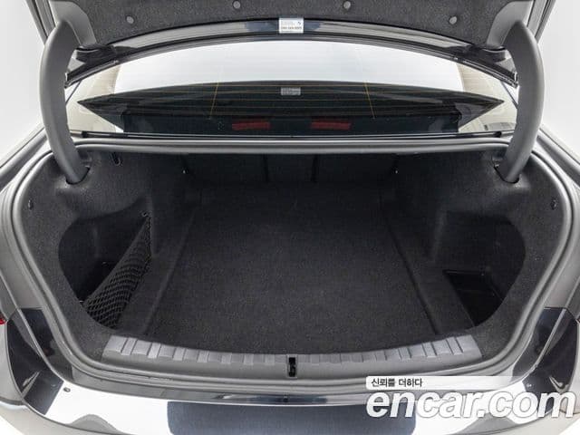 BMW 3시리즈 (G20), 2025 15