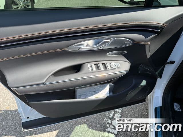 Genesis GV70, 2025 12