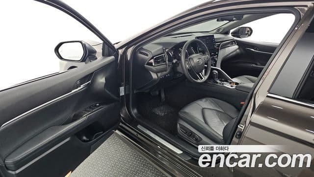 Toyota 캠리 (XV70) 2.5 XSE гибрид, 2023 10