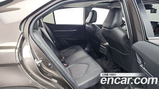 Toyota 캠리 (XV70) 2.5 XSE гибрид, 2023 12