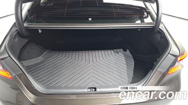 Toyota 캠리 (XV70) 2.5 XSE гибрид, 2023 20