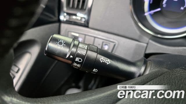 Hyundai YF Sonata LPI Premier(для людей с инвалидностью), 2010 19