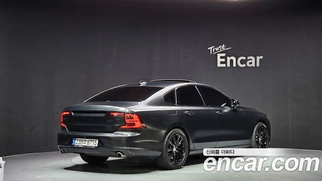 Volvo S90 T5 Momentum, 2017 2