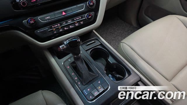 Kia All New Carnival Luxury, 2016 9