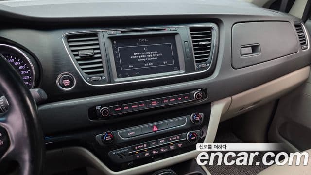 Kia All New Carnival Luxury, 2016 14