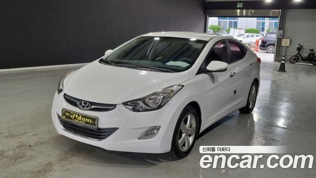 Hyundai Avante MD Premier, 2012 1