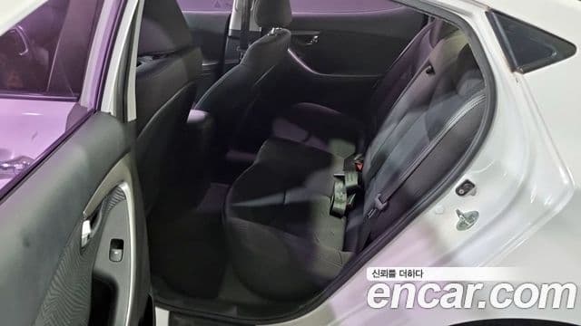 Hyundai Avante MD Premier, 2012 11