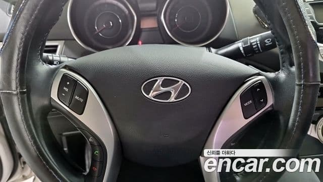 Hyundai Avante MD Premier, 2012 13