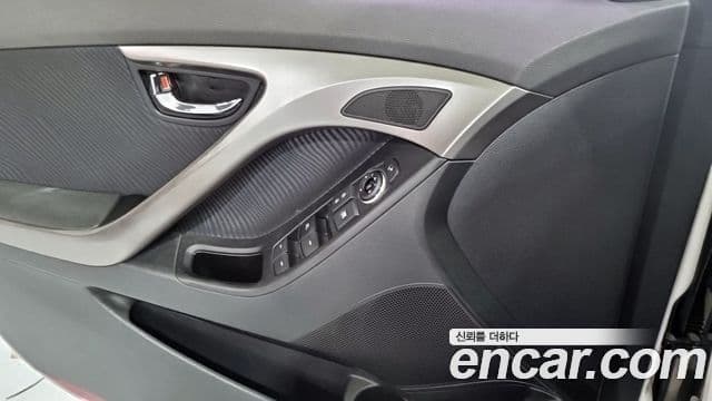 Hyundai Avante MD Premier, 2012 15