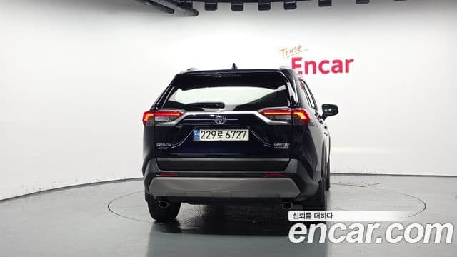 Toyota RAV4 5세대 2.5 4WD гибрид LTD, 2023 4