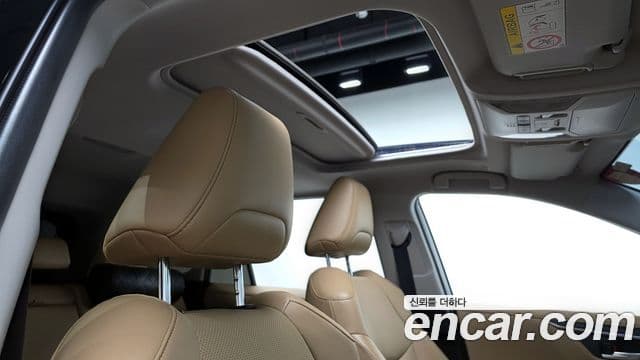 Toyota RAV4 5세대 2.5 4WD гибрид LTD, 2023 16