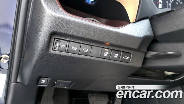 Toyota RAV4 5세대 2.5 4WD гибрид LTD, 2023 17