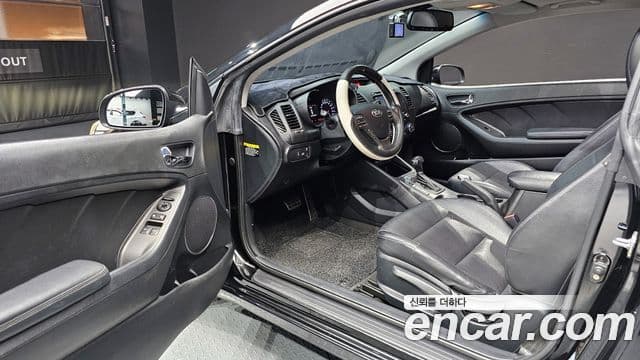 Kia K3 купе Prestige, 2015 11