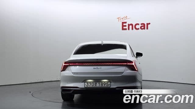 Kia K8 Prestige(арендный автомобиль), 2023 4