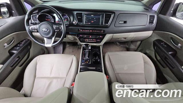 Kia All New Carnival Luxury, 2016 7