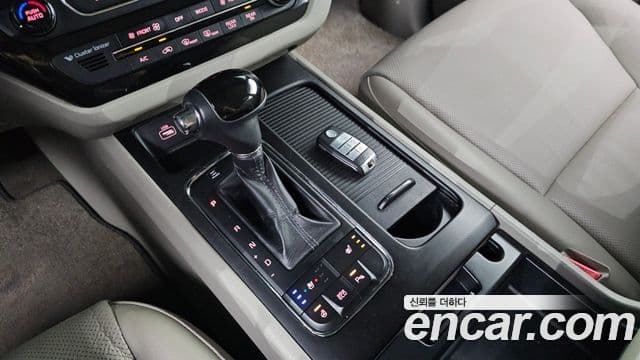 Kia All New Carnival Luxury, 2016 9