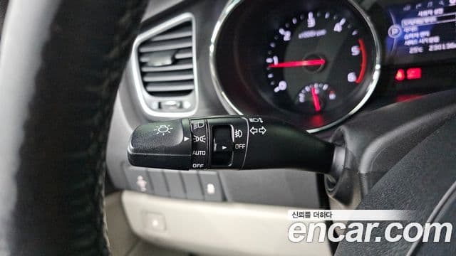 Kia All New Carnival Luxury, 2016 15