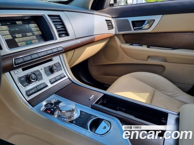 Jaguar New XF X250, 2015 11