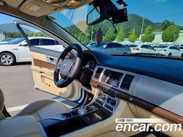 Jaguar New XF X250, 2015 13