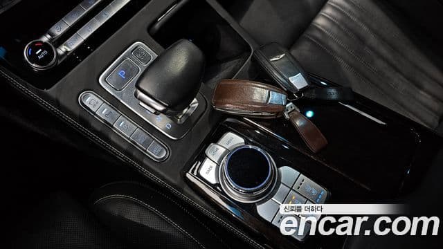 Genesis G90 Premium Luxury, 2019 9