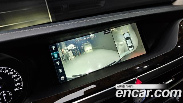 Genesis G90 Premium Luxury, 2019 16