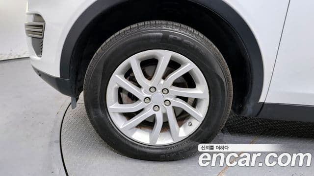 Land Rover Discovery Sport 2.0 TD4 SE (150 hp), 2017 все фото