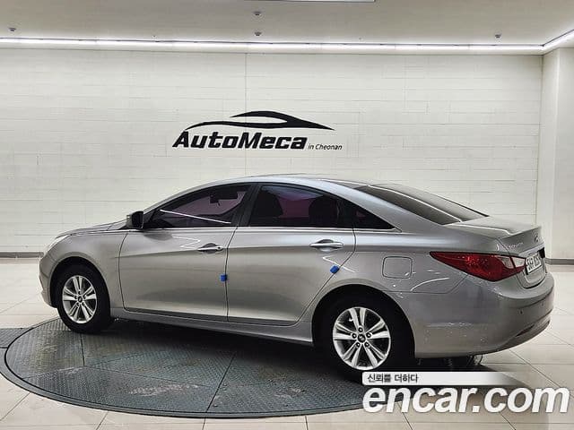 Hyundai YF Sonata Premier, 2012 3