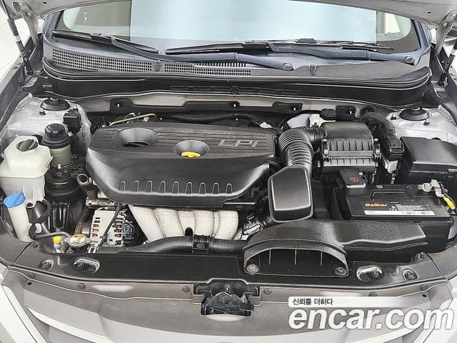 Hyundai YF Sonata Premier, 2012 8